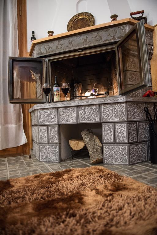 La Petri Studios With Fireplace & View Metsovo Phòng bức ảnh